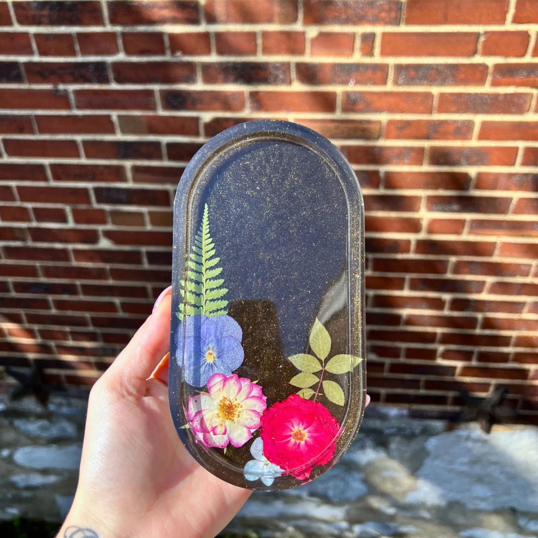 Flowers w/ Black/Gold Trinket Tray (Large)