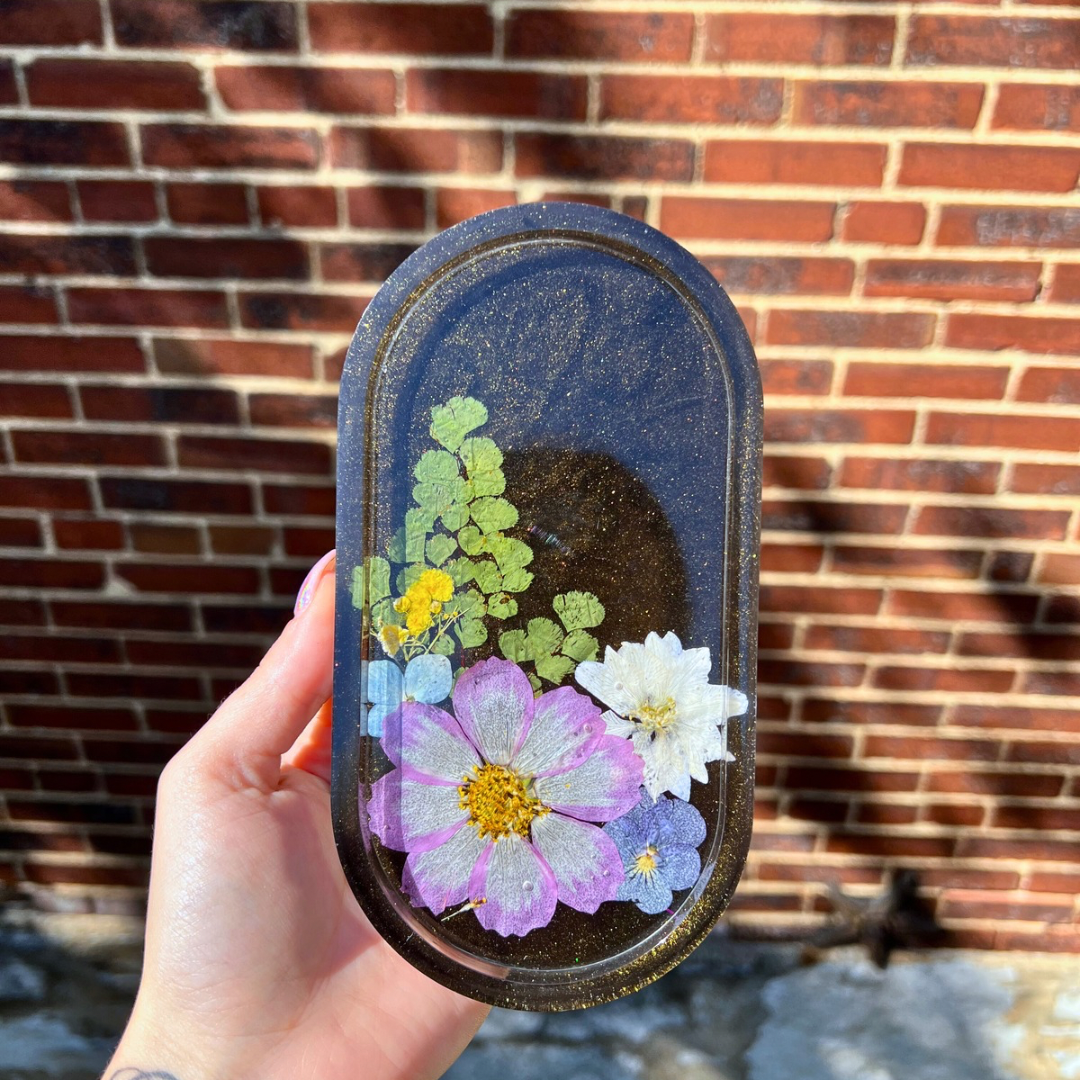 Flowers w/ Black/Gold Trinket Tray (Large)