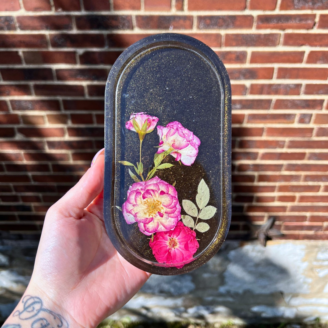 Flowers w/ Black/Gold Trinket Tray (Large)